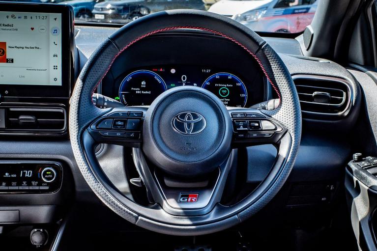 Used Toyota Yaris WR25UFB 13
