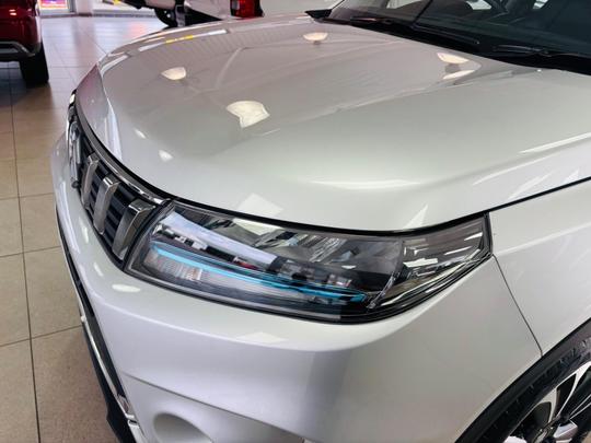 Suzuki Vitara Photo at-a6b9e406ce114f91b35f2fbf620bcd0e.jpg