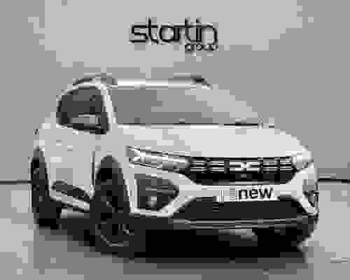 Dacia Sandero Stepway 1.0 TCe EXTREME Euro 6 (s/s) 5dr White at Startin Group