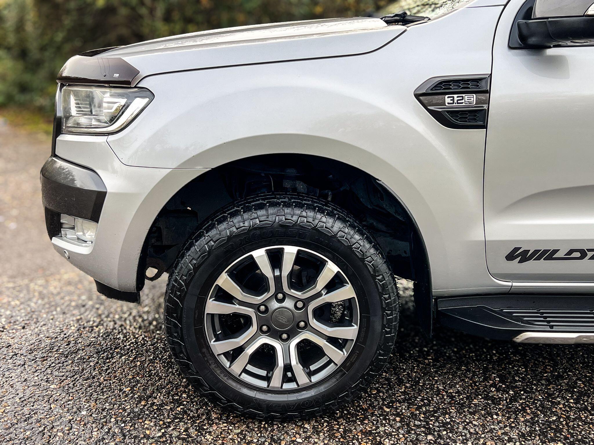 Ford Ranger 3.2 TDCi Wildtrak Auto 4WD Euro 5 4dr — photo 5