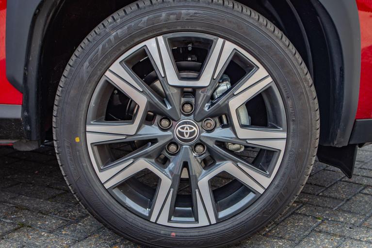 Used Toyota Yaris Cross WP26OAH 18