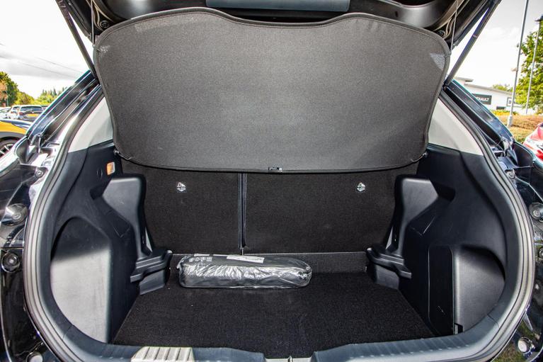 Used Toyota Yaris Cross KR75EFE 10