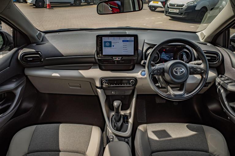 Used Toyota Yaris WU24OPR 8
