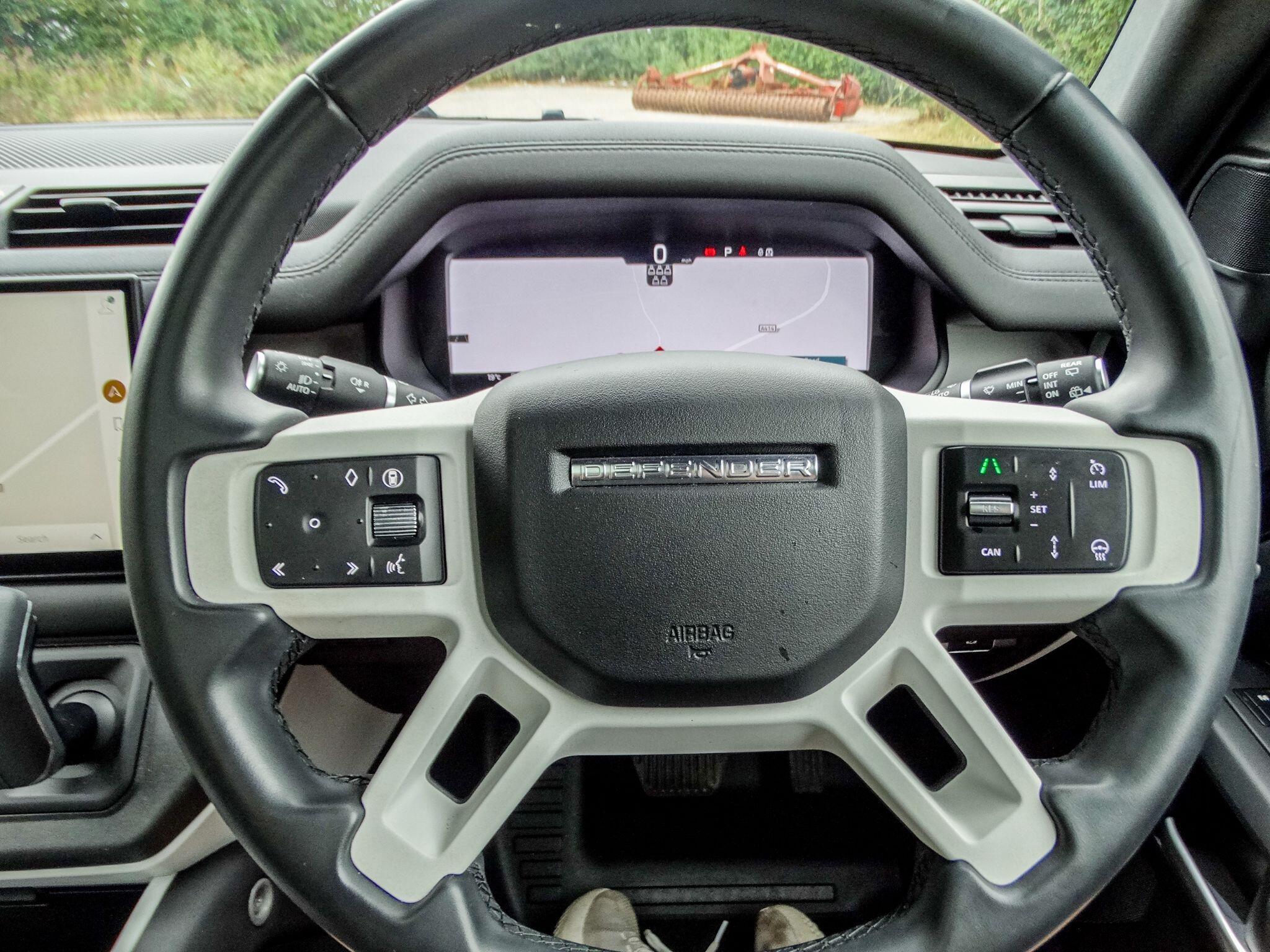 Land Rover Defender 110 3.0 D350 MHEV X-Dynamic SE Auto 4WD Euro 6 (s/s) 5dr — photo 7