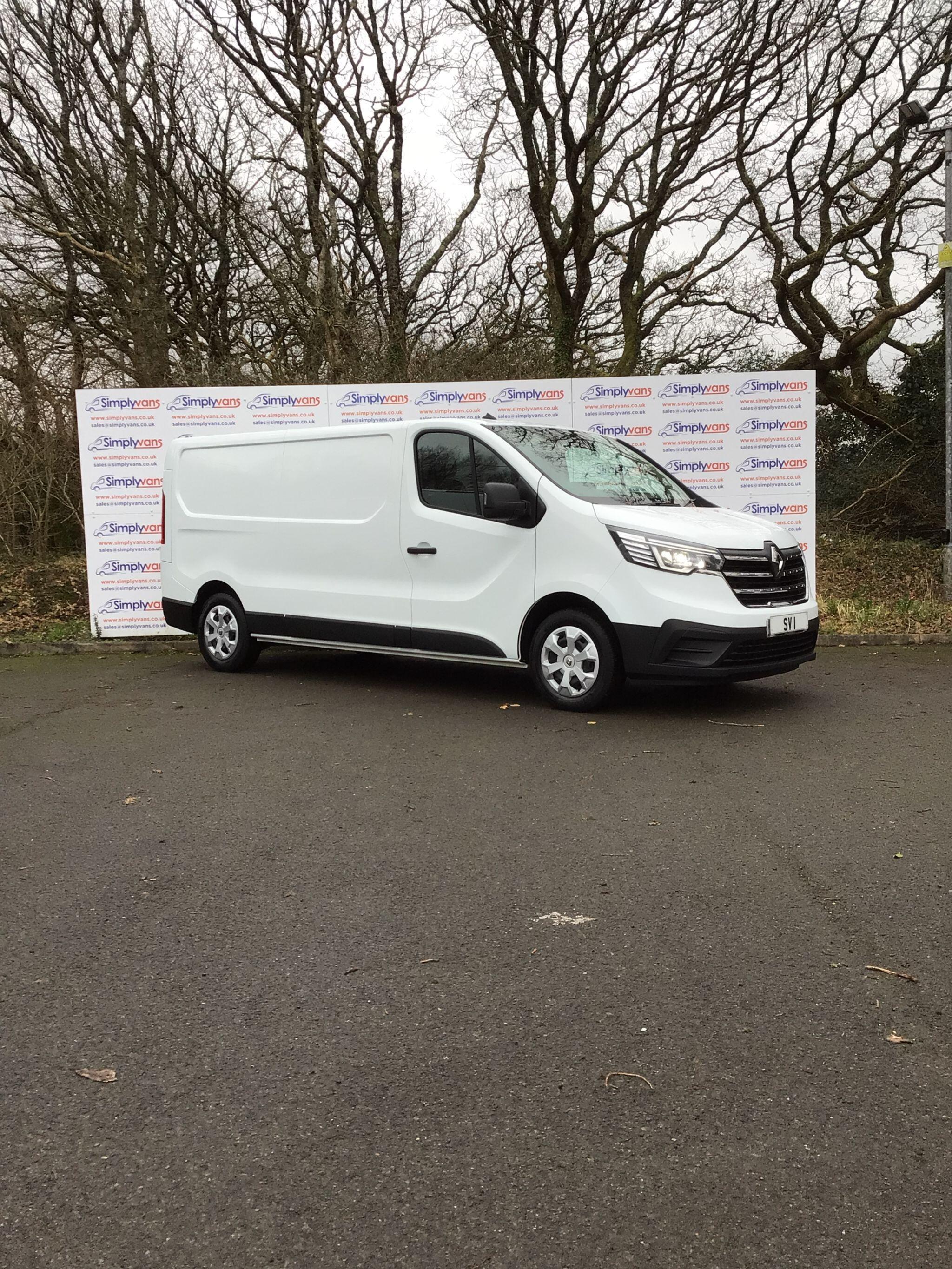 2023 RENAULT TRAFIC