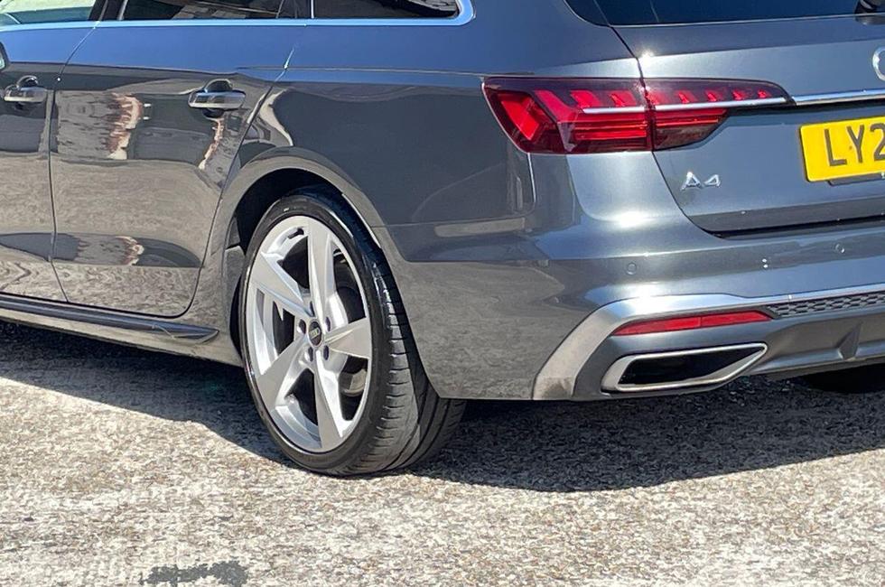 Audi A4 Avant Photo at-a7c360bd1d9e414b8593aee5e72946ba.jpg