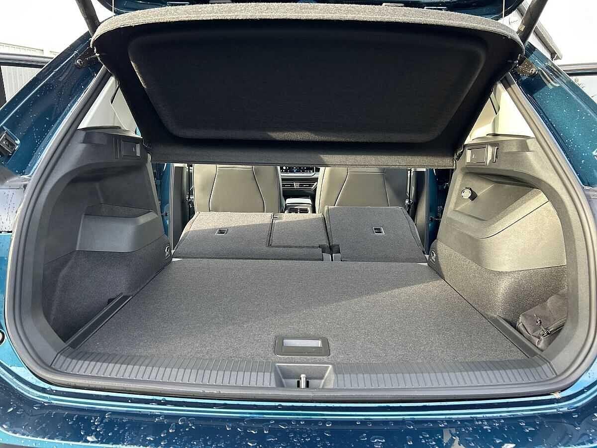 Volkswagen Tiguan Photo at-a7da03d2ae0741f6b0cfa3d316b51995.jpg