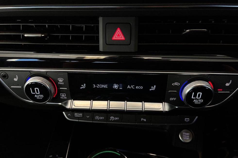 Audi A4 Photo at-a810538d58214272afafb85166248ced.jpg