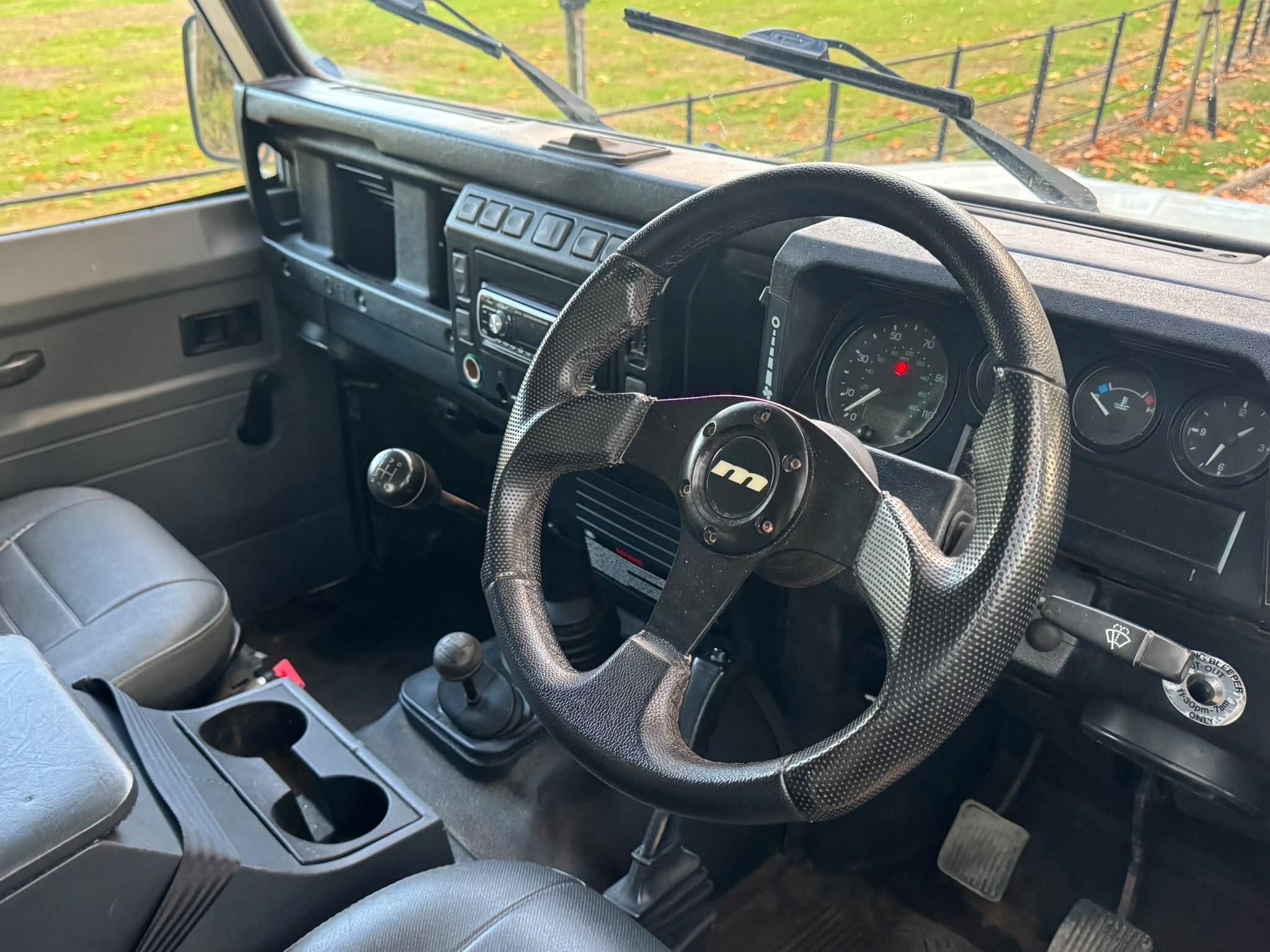 Land Rover Defender 130 2.5 TD5 4dr (High capacity) — photo 11