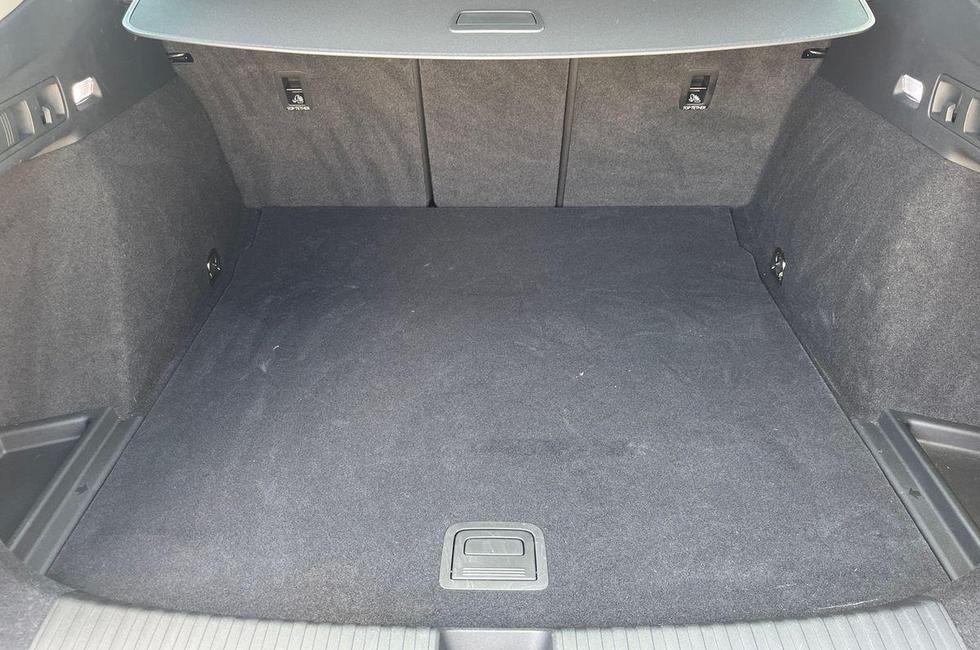 Audi Q6 Photo at-a82317958fe34a428f02ec50beb7b161.jpg