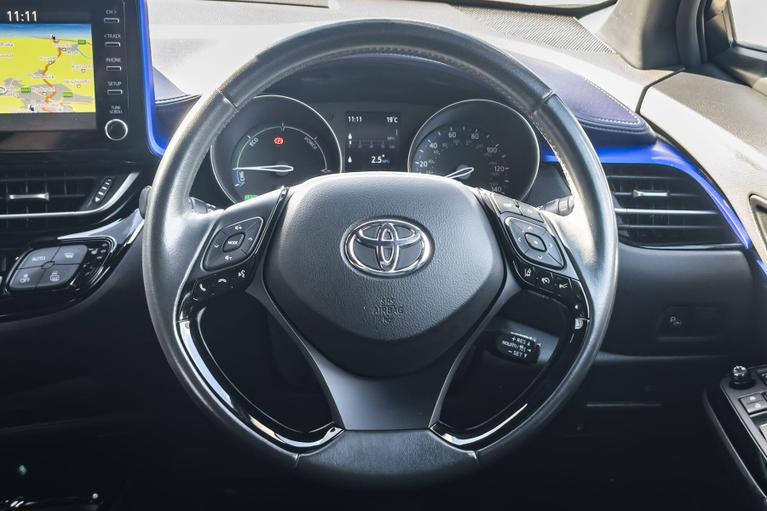 Used Toyota C-HR WT70AEM 13