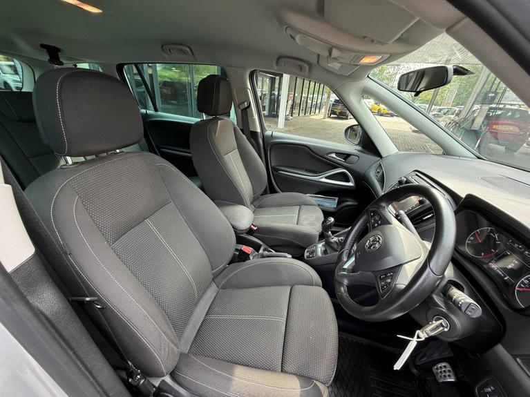 Used Vauxhall Zafira Tourer VN66YOP 12