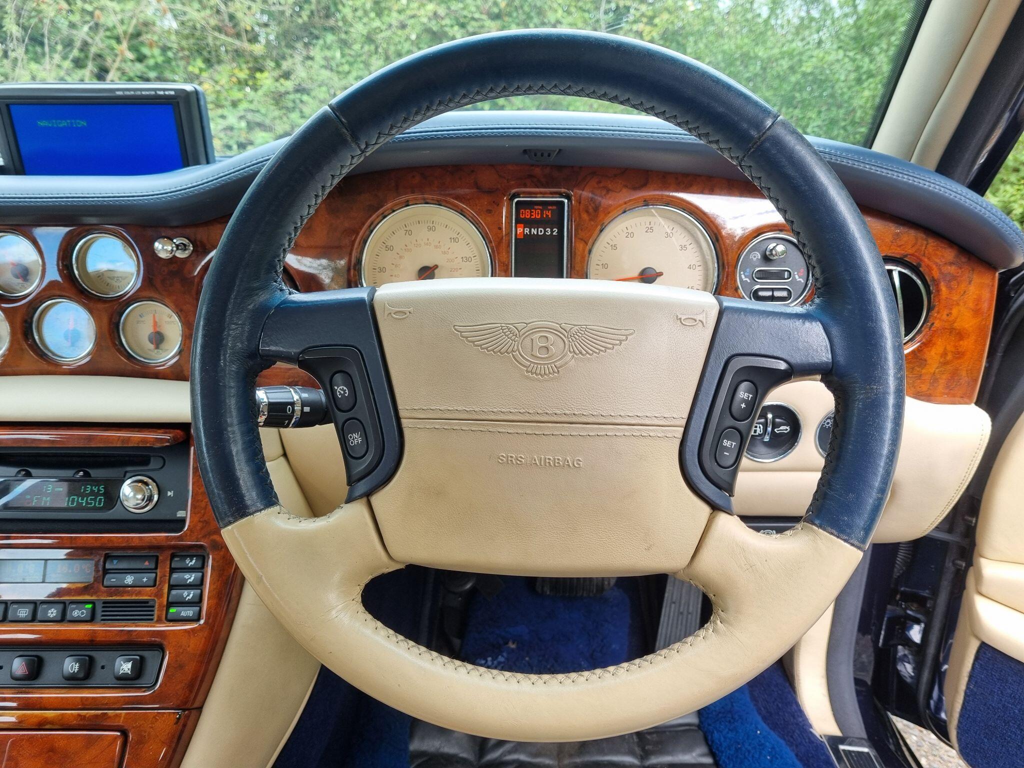 Bentley Arnage 6.8 R Saloon 4dr Petrol Automatic (495 g/km, 400 bhp) — photo 7