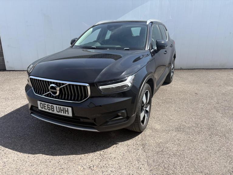 Used Volvo XC40 OE68UHH 3