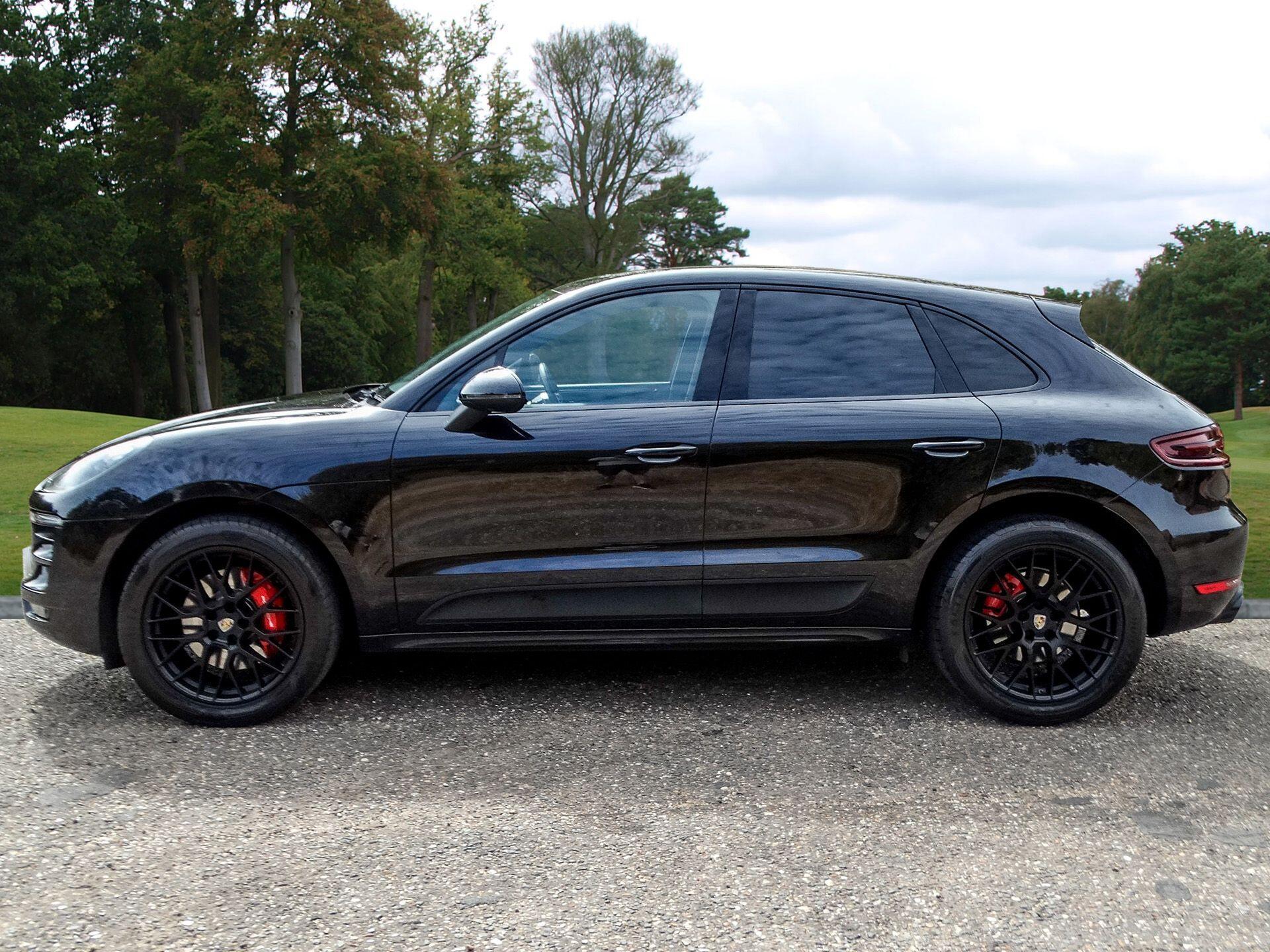 Porsche Macan 3.0T V6 GTS PDK 4WD Euro 6 (s/s) 5dr — photo 2