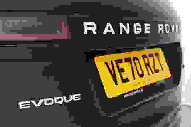 Land Rover RANGE ROVER EVOQUE Photo at-a8cf8f0abdcd4003821540417fb39a17.jpg