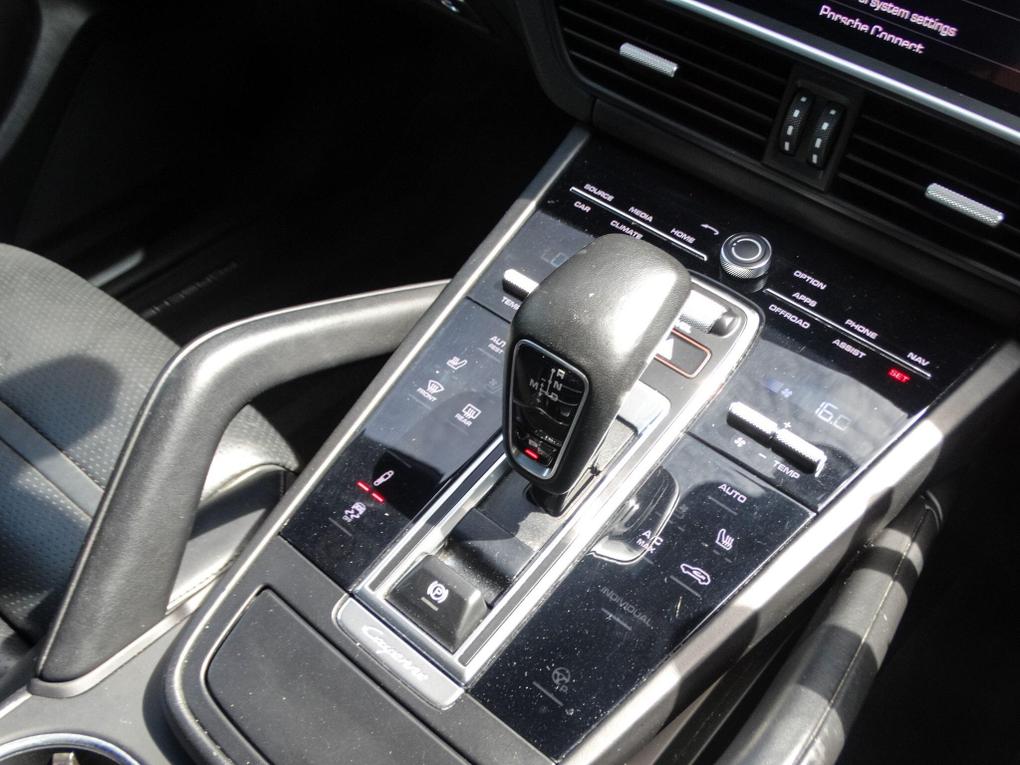 Used Porsche Cayenne YE69XJW 34