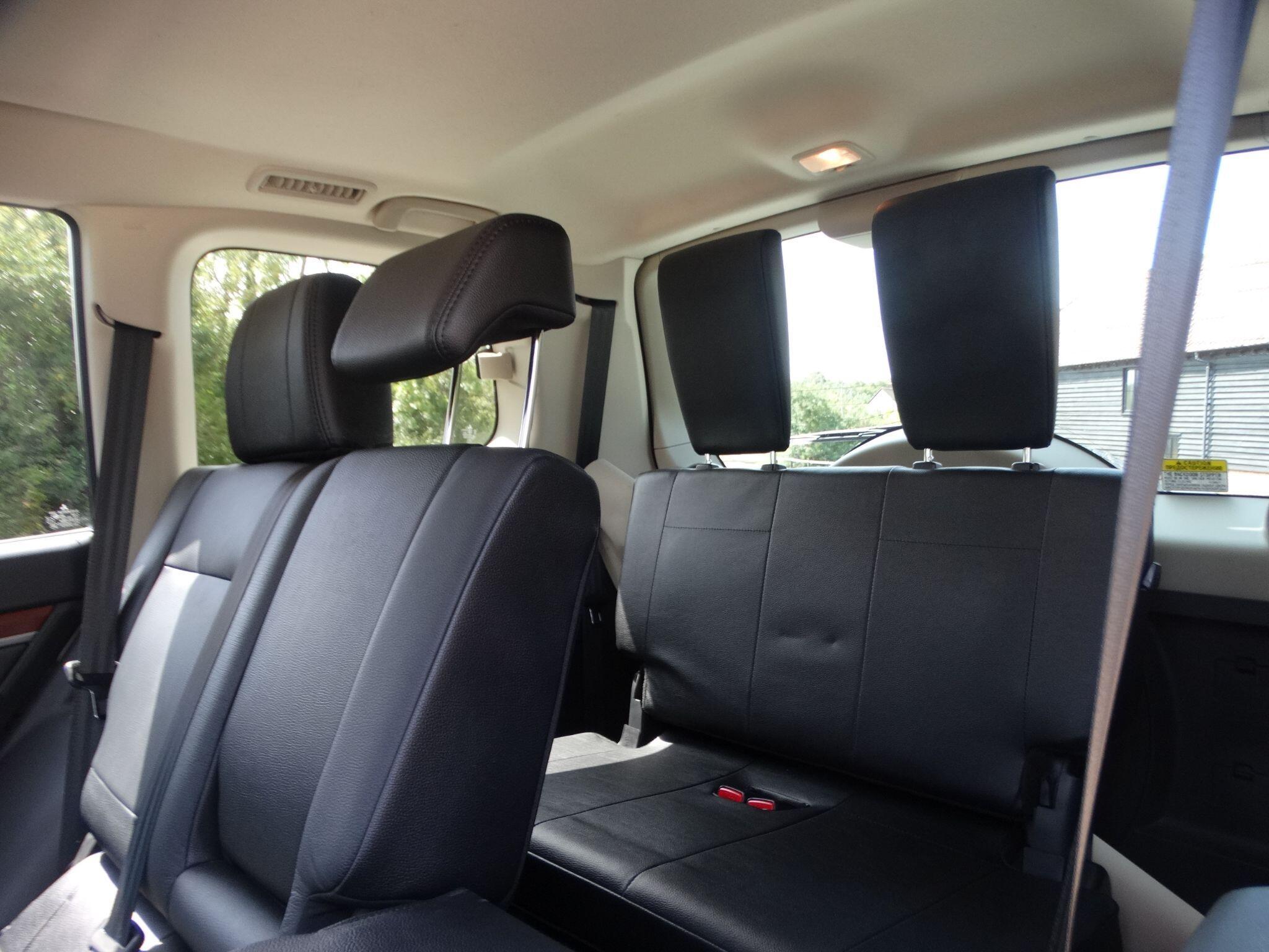 Mitsubishi Shogun 3.2 DI-DC SG3 Auto 4WD Euro 5 5dr LWB — photo 14