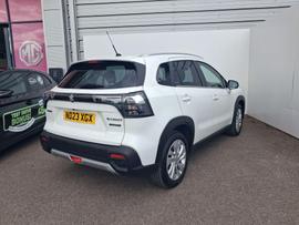Suzuki S-Cross Photo 6