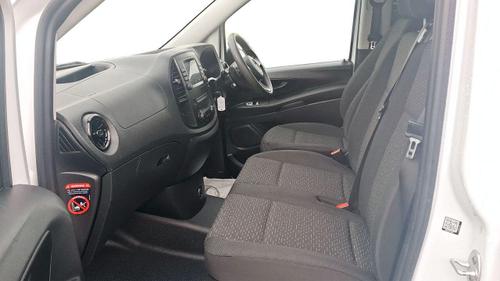 Mercedes-Benz Vito Photo at-a99208c6c1af451094ec0b8e2158298e.jpg