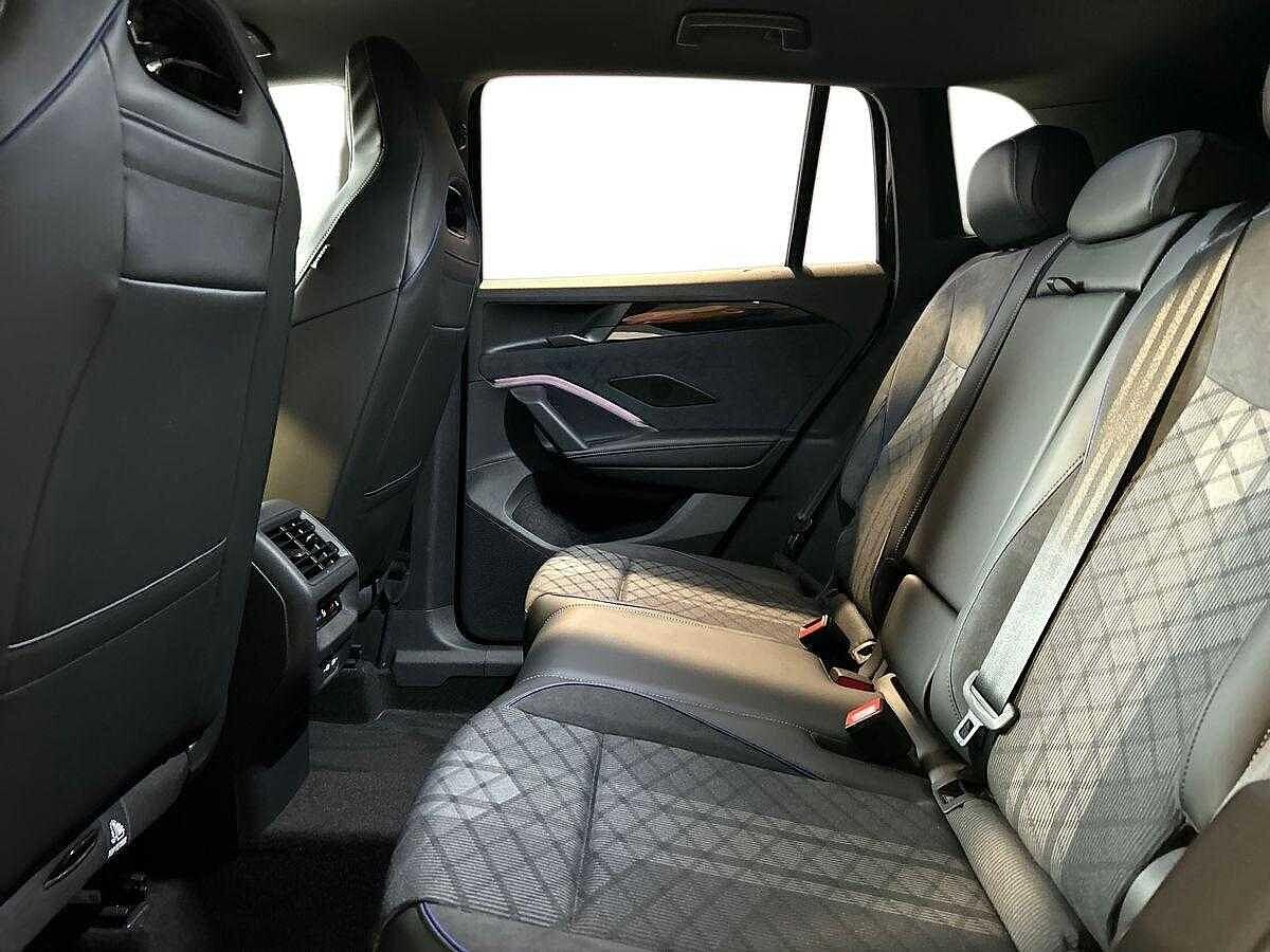 Volkswagen Tiguan Photo at-a992ad95bb634105b71850c0554eba2c.jpg