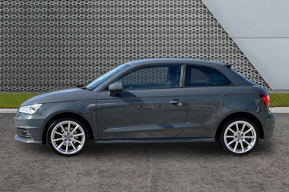 Audi A1 Photo at-a9af6d50541b4c67b4d5abc13a3cd46a.jpg