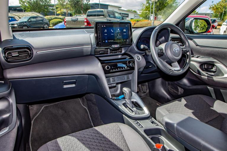 Used Toyota Yaris Cross KR75EFE 6
