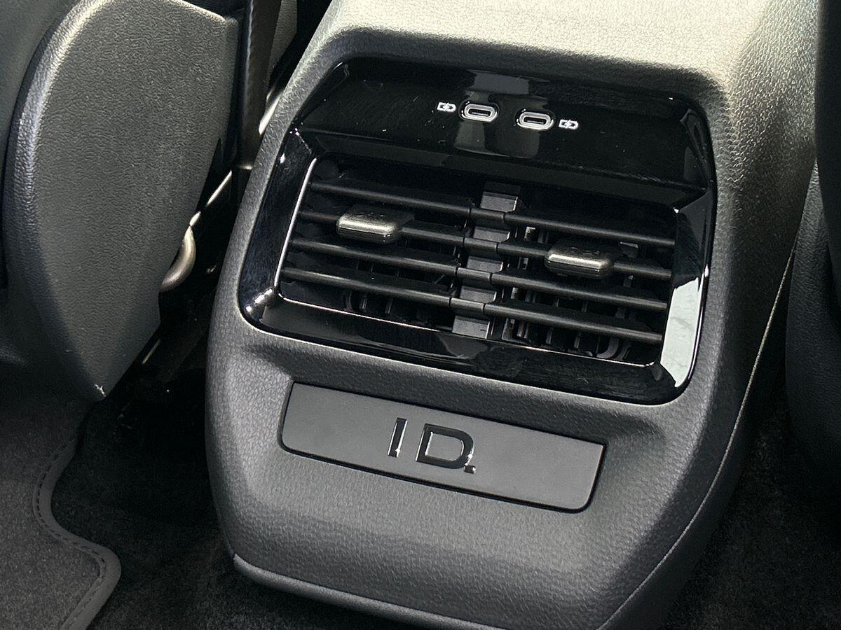 Volkswagen ID.4 Photo at-aa1c6175cd20447a87ffce9e800e0229.jpg