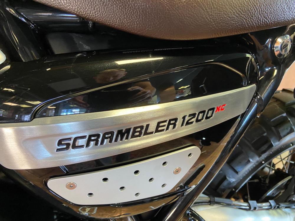 TRIUMPH Scrambler 1200 Photo at-aa2e98b84c8e440aaa9aa37f0ef33469.jpg