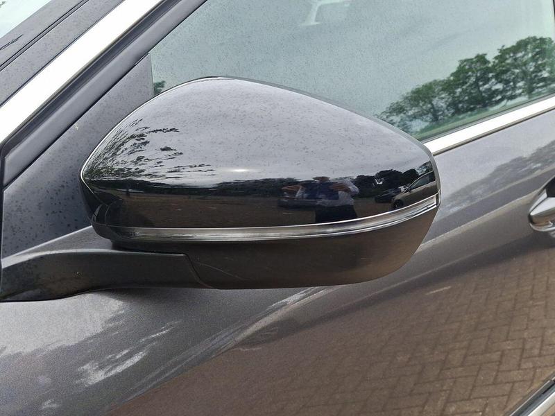 Used Peugeot 5008 NU72WBT 25