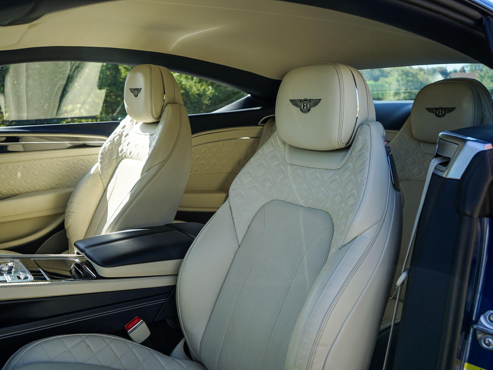 Bentley Continental 4.0 V8 GT Coupe 2dr Petrol Auto 4WD Euro 6 (s/s) (550 ps) — photo 12