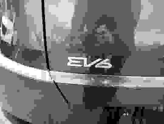 Kia EV6 Photo at-aa34c682077943eabc0c08370ac79529.jpg