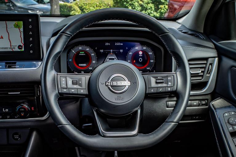 Used Nissan Qashqai BT72ULJ 25