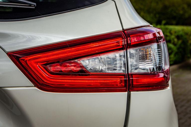 Used Nissan Qashqai SL69KHF 26