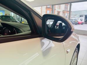 Vauxhall Insignia Photo 7