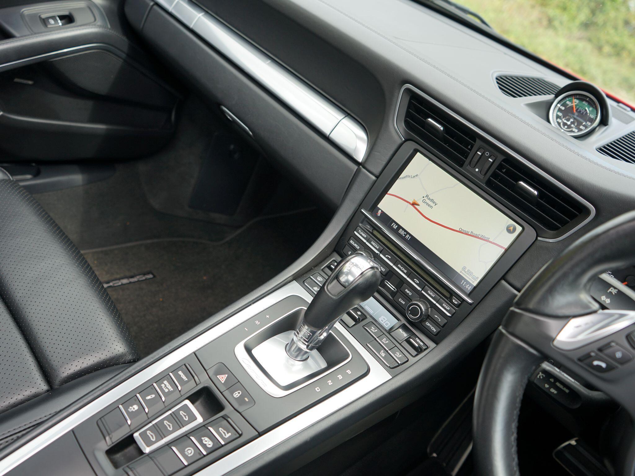 Porsche 911 3.8 991 Carrera S PDK Euro 5 (s/s) 2dr — photo 6