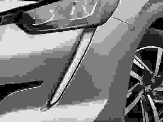 Peugeot 208 Photo at-aabdb7a4a0e0460f97e1dc6704e17bca.jpg