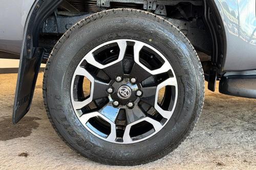 Toyota HILUX Photo at-aae8418dbf514f839ca958aafe712a12.jpg