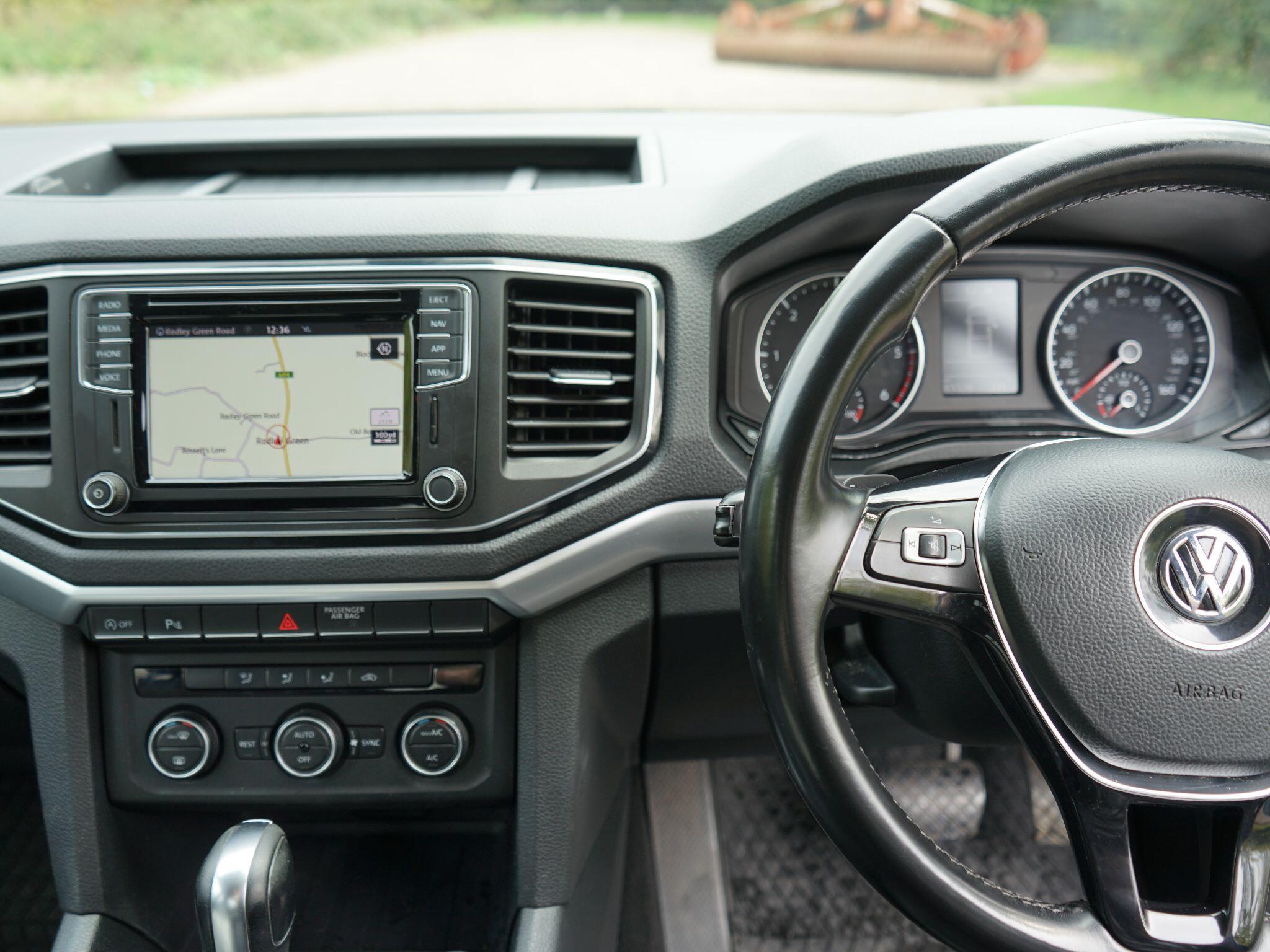 Volkswagen Amarok 3.0 TDI V6 Highline Auto 4Motion Euro 6 (s/s) 4dr — photo 8
