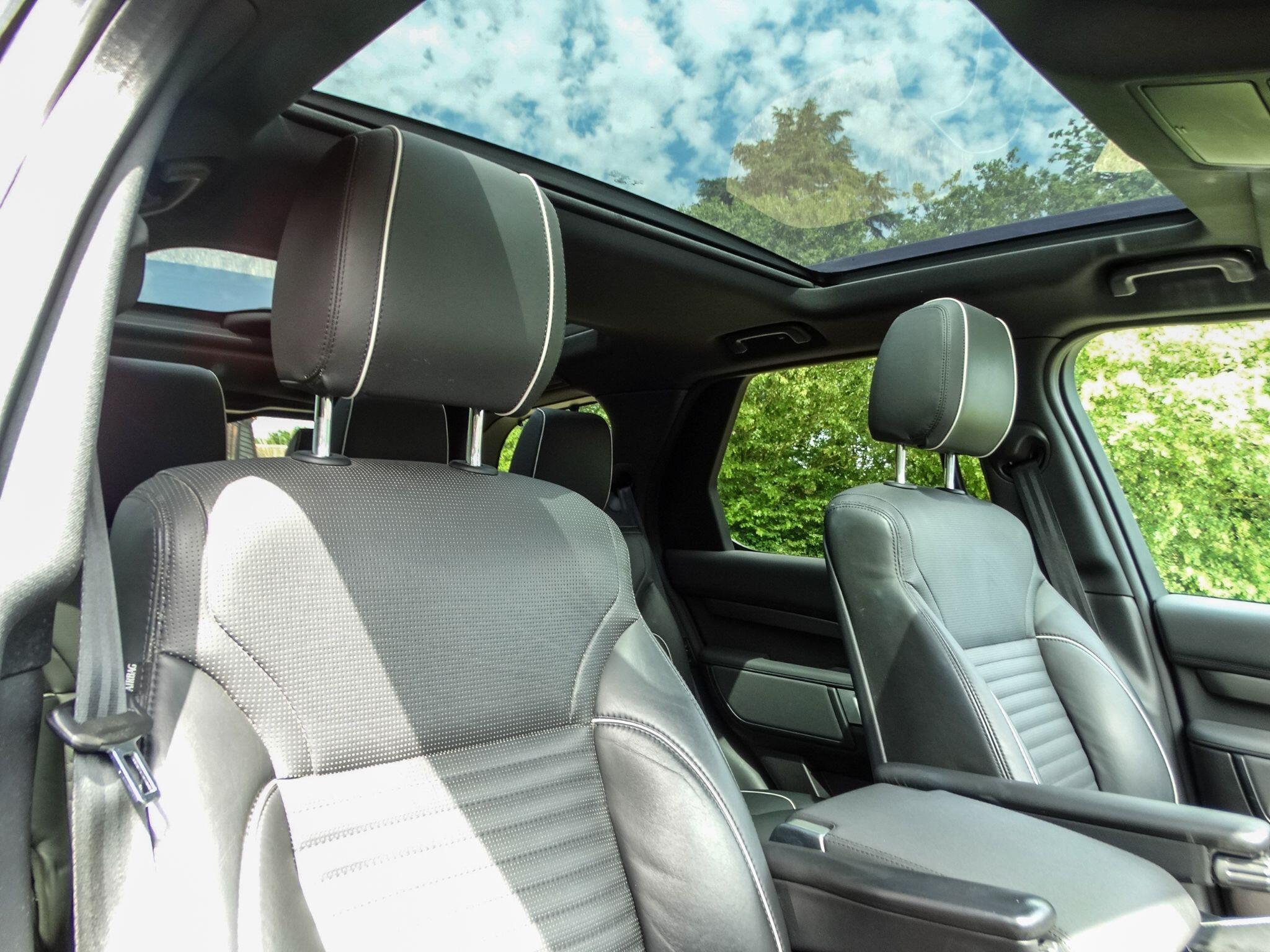 Land Rover Discovery 3.0 TD V6 HSE SUV 5dr Diesel Auto 4WD Euro 6 (s/s) (258 ps) — photo 22
