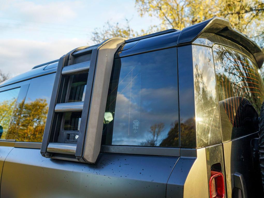 Used Land Rover Defender 90 EN21VHW 17