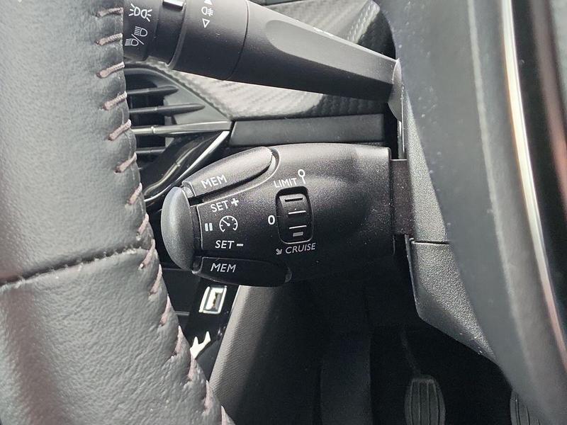 Used Peugeot 208 YT23RJO 36
