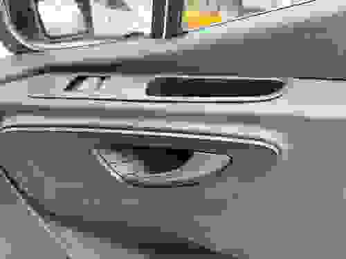 Mercedes-Benz Sprinter Photo at-ab7f6f108f0c44f2a836ac6bac3c6b93.jpg