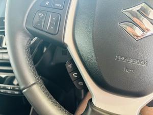 Suzuki S-Cross Photo 36