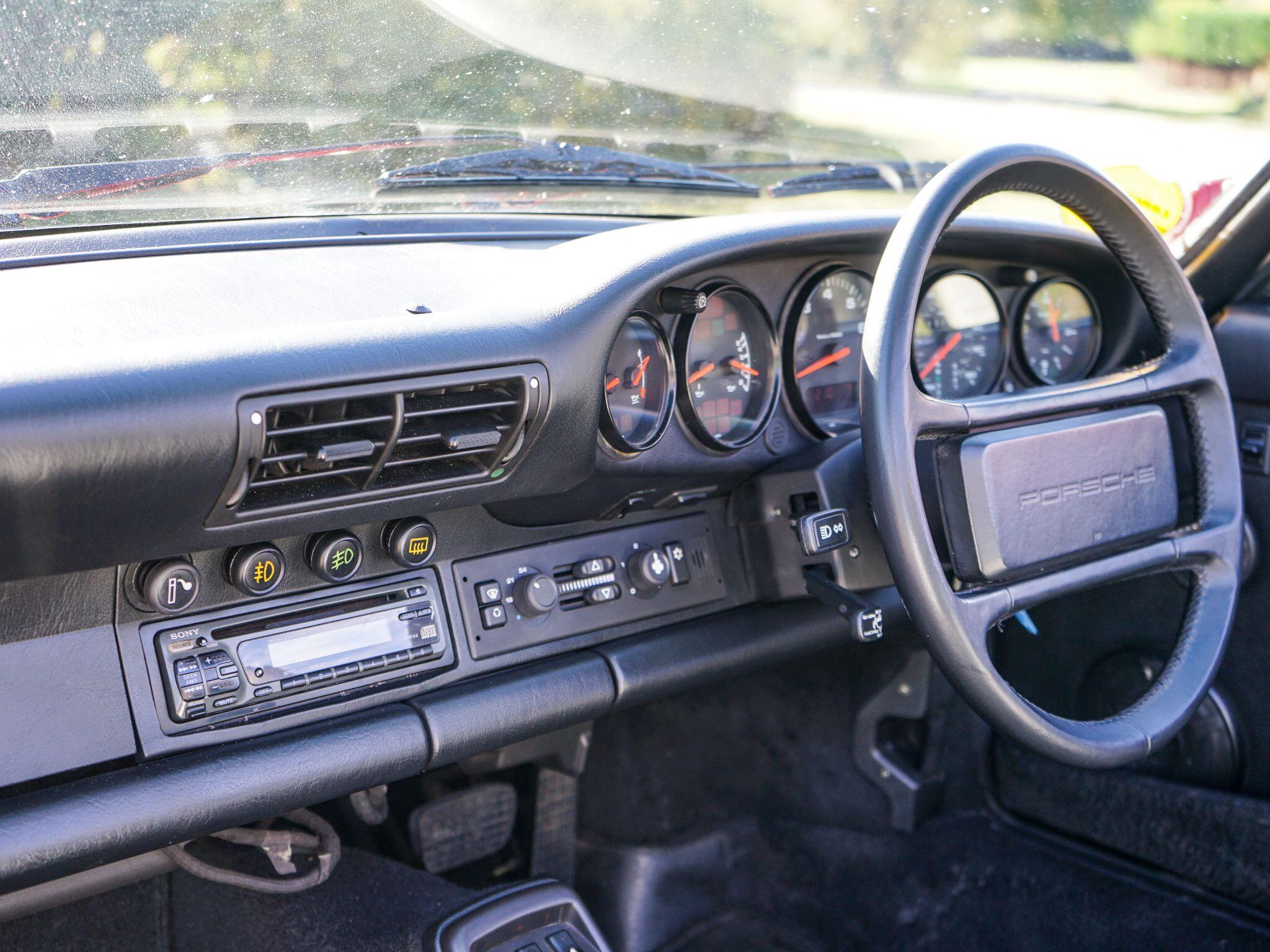 Porsche 964 C2 Cabriolet 3.6 964 Carrera 2 Cabriolet 2dr — photo 14