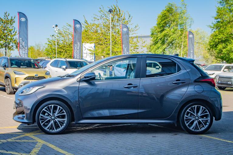 Used Toyota Yaris WU23OOF 18