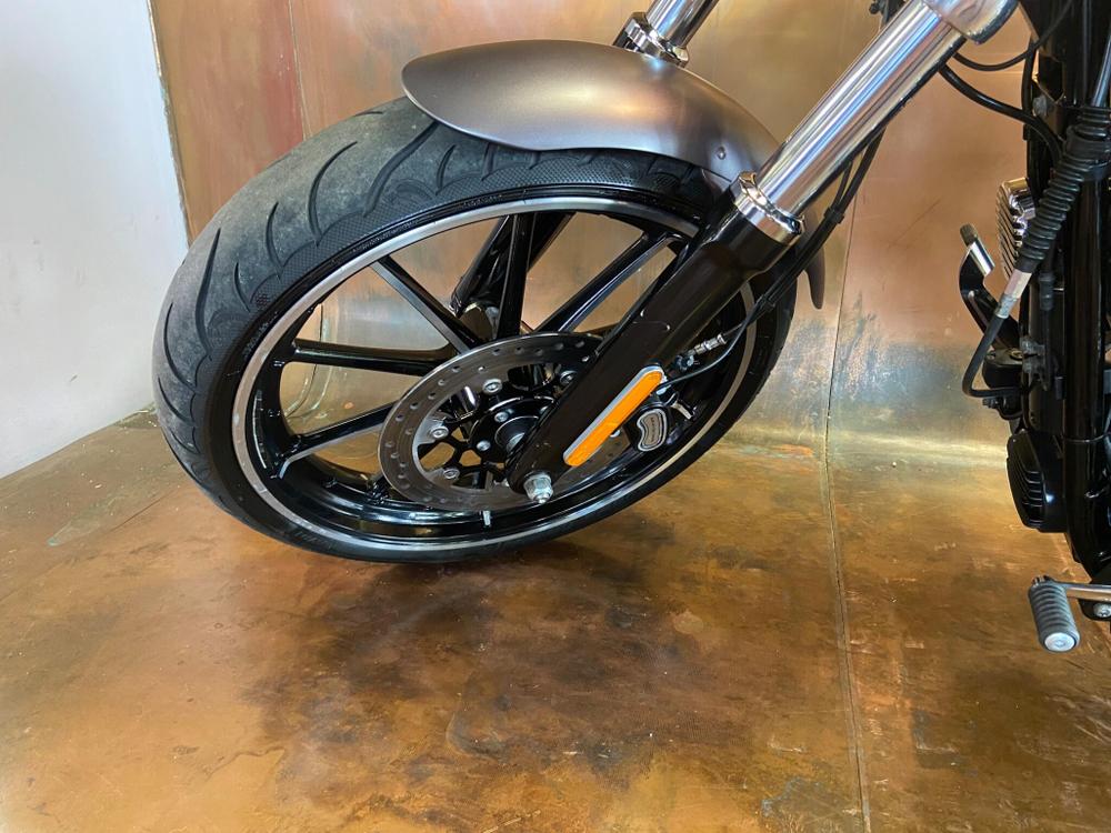 Harley-Davidson Softail Photo at-abe92fb7499c4c6f88061959f99e3623.jpg