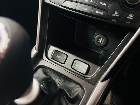 Suzuki S-Cross Photo at-ac0005b418dc4b1baec410d1d5c77f4a.jpg