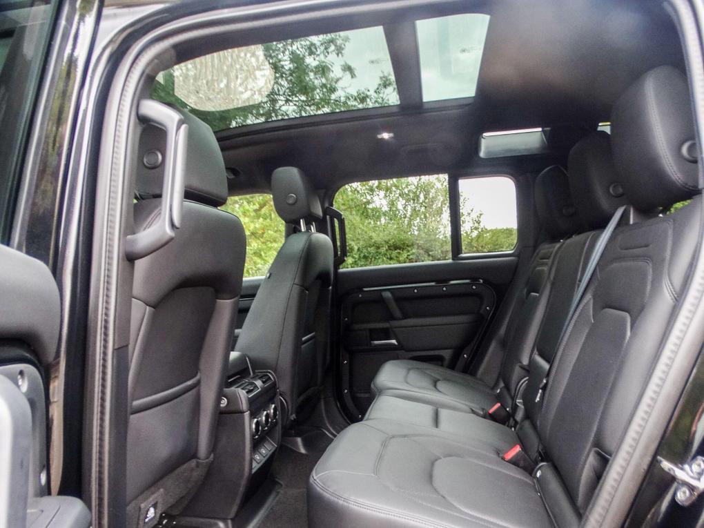 Used Land Rover Defender 110 EY25NVJ 12
