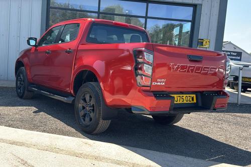 Isuzu D-MAX Photo at-ac3039523d13498ca22c52c9e6d1bea8.jpg